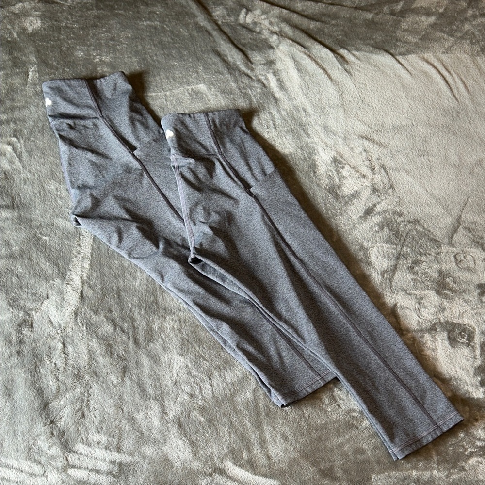 Tek Gear CROP Gray Leggings with POCKETS